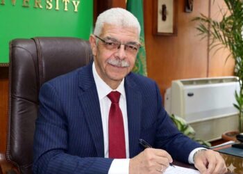 اختيار الدكتور أحمد القاصد عضوًا باللجنة الوزارية لتطوير التعليم والتدريب الطبي بالقطاع الصحي
