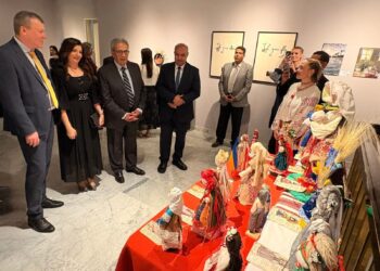 سفير أوكرانيا في مصر يشارك في حفل افتتاح المعرض الفني السنوي الثاني “فن وراء الحدود – أصداء عبر الثقافات” (“الفن وراء الحدود – أصداء عبر الثقافة”).