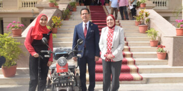 رئيس جامعة بنها يكرم الطلاب الحاصلين على مراكز في مختلف البطولات والأنشطة الرياضية