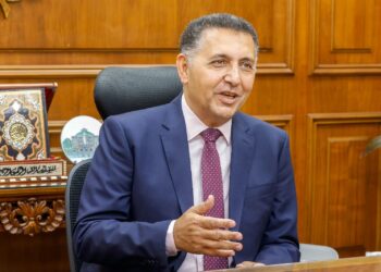 محافظ القليوبية يعتمد حركة تنقلات موسعة لنواب رؤساء الوحدات المحلية وسكرتارية المدن والأحياء