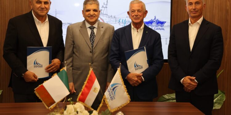 الفريق أسامة ربيع: “قناة السويس تستهدف التحول إلى مركز إقليمي لصناعة وبناء الوحدات البحرية تحت شعار صُنع في مصر بجودة عالمية