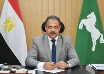 المهندس حازم الأشموني محافظ الشرقية يعلن عن صرف منحتين للعمالة غير المنتظمة بقيمة ٣٠٠٠ جنيهاً لكل عامل من خلال مكاتب البريد بإجمالي ٣٢ مليون و٣٥٨ ألف جنيهاً