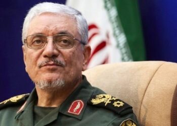 الدفاع الإيرانية توجه رسالة نارية لترامب: أمامه خيار واحد أو مزيد من الهزائم