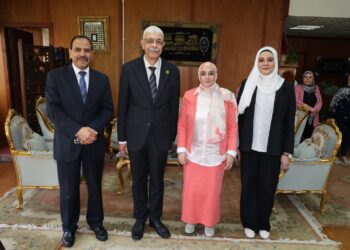 “القاصد” يهنئ منسوبي جامعة المنوفية بعيد الأضحى المبارك ويشيد بجهود العاملين