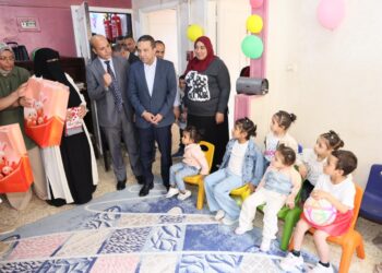 محافظ المنوفية يزور الحضانة الإيوائية بشبين الكوم ويوزع العيدية على الأطفال بمناسبة عيد الأضحى