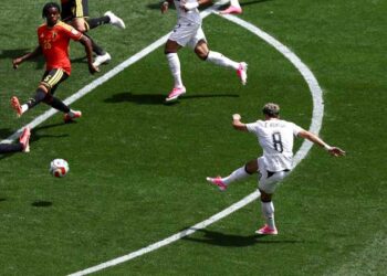 صاروخ عاشور في مرمى كورتوا يمنح مصر هدفها المونديالي السادس