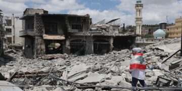 واشنطن بوست: الاستخبارات الأمريكية تحذر من ضرب حزب الله وخطوات نتنياهو لتقويض الاتفاق مع إيران