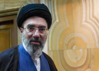 المرشد الإيراني: أعداؤنا انتقلوا إلى “الحرب المركبة” بعد فشلهم في المواجهة الميدانية
