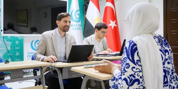معهد يونس أمره بالقاهرة يشهد المقابلات الشخصية للمرشحين المتقدمين إلى برنامج المنح التركية للعام الأكاديمي 2026–2027