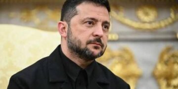 زيلينسكي يقول إنه مستعد لإجراء محادثات مباشرة مع بوتين لإنهاء الحرب
