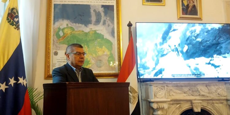 سفير فنزويلا بمصر يؤكد ضرورة الدفاعً عن السيادة، واحترامً القانون الدولي من أجل مستقبل فنزويلا