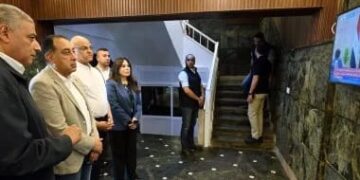 رئيس الوزراء يتفقد مركز تحكم غرب التابع لشركة الإسكندرية لتوزيع الكهرباء