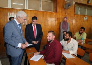 رئيس جامعة المنوفية يتفقد امتحانات الدراسات العليا بكلية الزراعة ويؤكد الالتزام بمعايير الجودة والانضباط