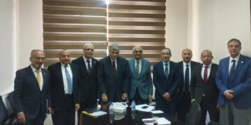 رئيس جامعة المنوفية يشارك في الاجتماع الثاني للجنة إعداد رؤية تطوير التعليم والتدريب الطبي ووضع استراتيجية شاملة لرفع كوادر القطاع الصحى