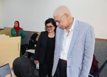 رئيس جامعة المنوفية يتفقد لجان امتحانات جامعة المنوفية الأهلية ويشيد بانتظام الاختبارات الإلكترونية وبرامجها الأكاديمية المتطورة