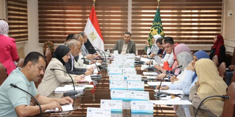 محافظ القليوبية: دعم المستثمرين وتطوير المناطق الصناعية أولوية لتحسين بيئة الاستثمار ودعم الإنتاج