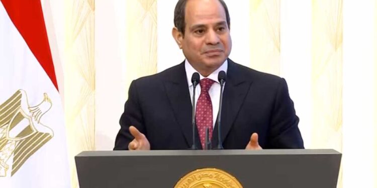 الرئيس السيسي يشدد على توطين الصناعات المُرتبطة بالطاقة المُتجددة