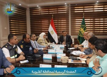 محافظ القليوبية يعقد اجتماعًا موسعًا لتنسيق الاستعدادات الشاملة لامتحانات الثانوية العامة