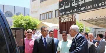 محافظ البحر الأحمر يتفقد لجان الثانوية العامة بالغردقة ويؤكد توفير الأجواء المناسبة للطلاب