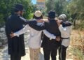 مستوطنون يتجمعون أمام قبة الصخرة خلال اقتحام المسجد الأقصى وسط تصاعد الاستفزازات