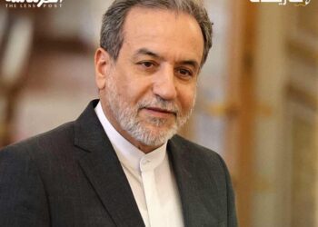 طهران تبحث ترتيبات مؤقتة في مضيق هرمز مع مسقط