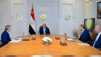 تفاصيل اطلاع الرئيس السيسى على معدلات الملاحة بقناة السويس