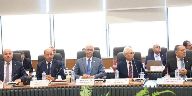 رئيس جامعة المنوفية يشارك في اجتماع المجلس الأعلى للجامعات برئاسة وزير التعليم العالي بالعاصمة الإدارية الجديدة