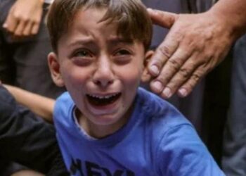 مجزرة المسيرات المتواصلة.. 3 شهداء بينهم طفل في غارة إسرائيلية استهدفت دير البلح