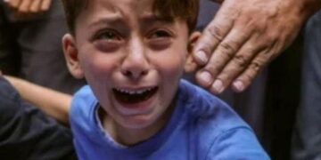 مجزرة المسيرات المتواصلة.. 3 شهداء بينهم طفل في غارة إسرائيلية استهدفت دير البلح