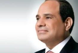 الرئيس السيسى يمنح وسام الجمهورية من الطبقة الأولى لـ 3 مستشارين