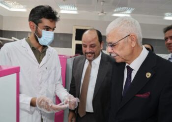 في حب مصر.. رئيس جامعة المنوفية يتفقد يوم الكشف المجاني بطب الأسنان واستقبال أكثر من 500 حالة تزامنًا مع ذكرى 30 يونيو.