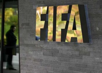 احتجاجا على خطة إنفانتينو.. استقالة كبير مستشاري رئيس “فيفا”