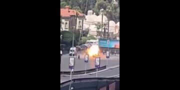 بعد 10 دقائق على مغادرة ماكرون.. شاهد عيان يكشف كواليس الانفجارين قرب “فورسيزنز” بدمشق