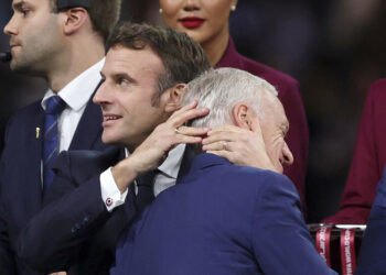 رسالة رئاسية بعد الصدمة.. ماكرون يوجه رسالة إلى منتخب فرنسا عقب وداع كأس العالم 2026