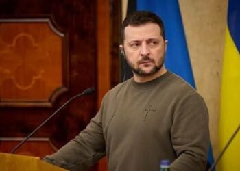 أوكرانيا تعلن استهداف مصفاة أوفا ومجمعًا صناعيًا للصواريخ داخل روسيا وتؤكد استمرار الضربات بعيدة المدى