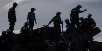 الحكومة الفنزويلية تعلن الحداد الوطني لمدة سبعة أيام على ضحايا الزلازل المدمرة