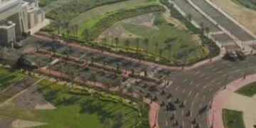 المدفعية تطلق طلقات نارية ترحيبا بوصول الرئيس السيسي لمقر القيادة الاستراتيجية