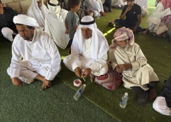 بالصور…قبيلتى الرميلات والترابين يعقدون جلسة صلحٌ يُجسد أصالة أبناء سيناء ووحدة صفهم بجنوب رفح .