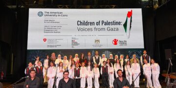 سفارة فلسطين في مصر تطلق كورال الأطفال الناجين من الحرب في فعالية بقاعة إيوارت التاريخية