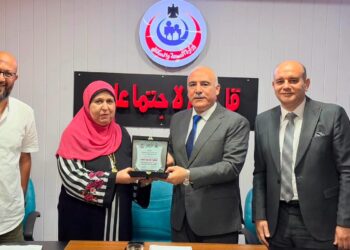 الشلقاني يترأس اجتماع مديري طب الأسنان بالقليوبية لرفع كفاءة الخدمات الصحية ومتابعة مؤشرات الأداء.. وتكريم قيادات أسنان لبلوغهم السن القانونية.