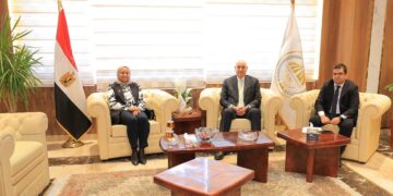 رئيس جامعة مدينة السادات يبحث مع معهد تكنولوجيا المعلومات تعزيز الشراكة في التدريب الرقمي وبناء القدرات