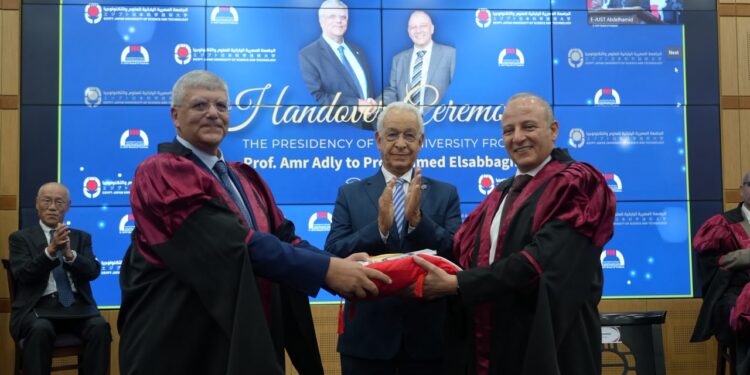 الجامعة المصرية اليابانية تحتفل بتنصيب الأستاذ الدكتور أحمد الصباغ رئيسًا للجامعة بحضور معالى الأستاذ الدكتور هانى هلال