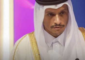 قطر تؤكد رفض الاعتداءات في مضيق هرمز وتدعو للحوار خلال اتصال مع وزير الخارجية الإيراني