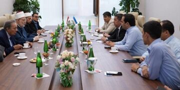 الضويني يبحث مع مركز الإمام الماتريدي بأوزبكستان تفعيل الشراكة العلمية ونشر الفكر الوسطي