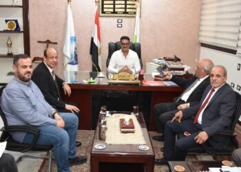 رئيس شركة مياه القليوبية يلتقي أعضاء مجلس النواب لبحث ملفات مياه الشرب والصرف الصحي وخطط تحسين الخدمات
