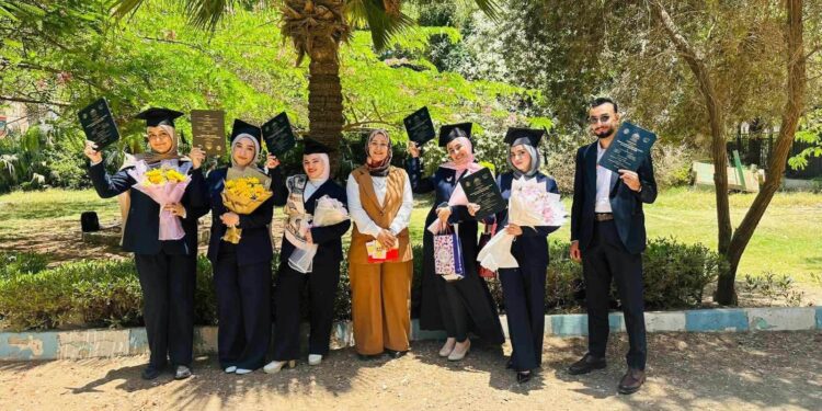 جامعة بنها تواصل دعم الابتكار .. طلاب زراعة بنها يبتكرون بلاستيك حيوي صديق للبيئة