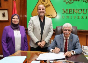 رئيس جامعة المنوفية يعتمد نتيجة أول دفعة بكلية طب الأسنان بنسبة نجاح 100% ويؤكد: مستشفى الأسنان الجامعي يقترب من الانطلاق