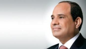 ملك البحرين يودّع الرئيس السيسى بالمطار فى ختام زيارته للمنامة