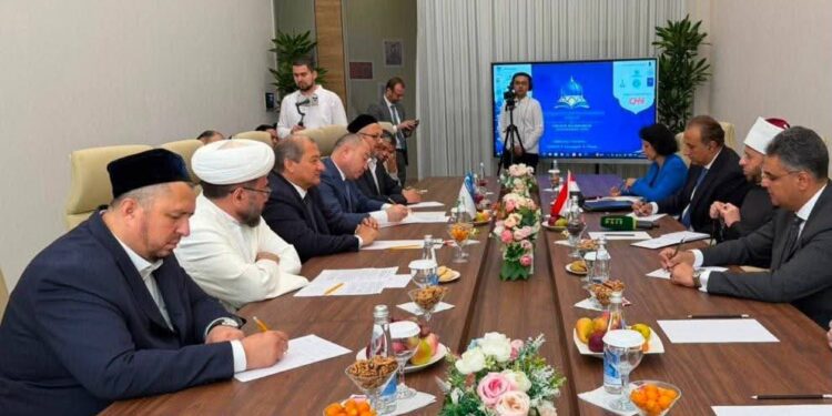 لقاء وزير الأوقاف المصري مع مستشار رئيس جمهورية أوزبكستان ورئيس لجنة الشؤون الدينية ومفتي أوزبكستان