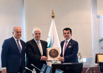 في احتفال رسمي بالرباطالإيسيسكو تكرم الدكتور أيمن عاشور وتؤكد إنجازاته قادت مرحلة تحول بارزة وعززت الشراكة مع مصر